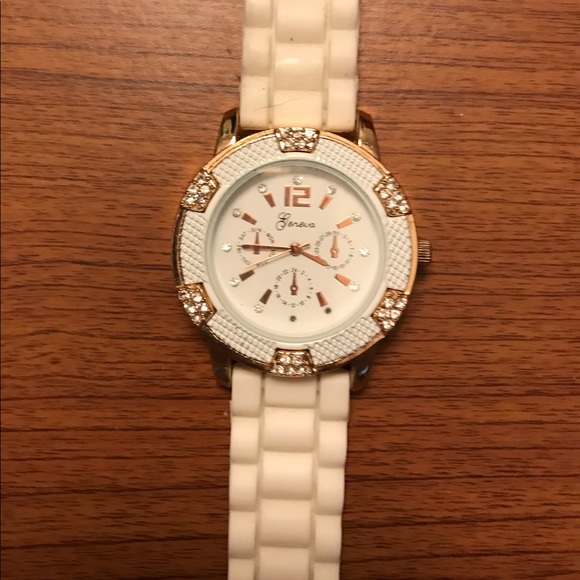 Geneva Rose Gold & White Watch with Silicone Band - Picture 4 of 8